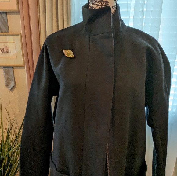 Black high neck winter coat New size M - Picture 7 of 11